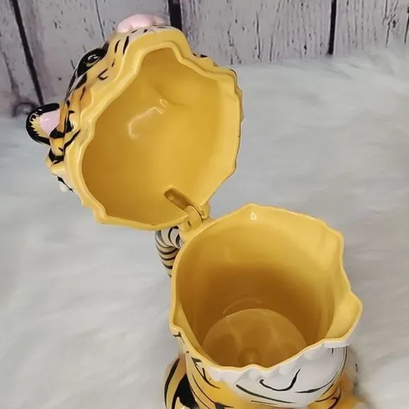 Collectible 3D Tiger Plastic Mug Cup Ringling Bros Barnum & Bailey Circus 8" - Picture 10 of 13